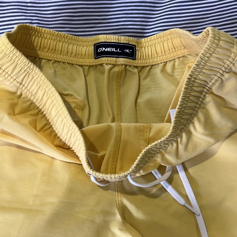 O’Neill Volley Shirts. Yellow. Medium. 7” Inseam. - Picture 4 of 5
